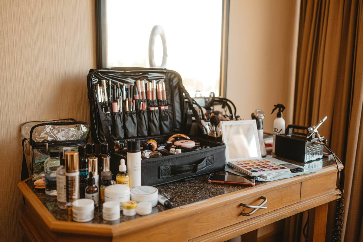 Styling Conditioner: The Secret Weapon for Frizz-Free, Manageable Hair (No More Greasy Roots!)