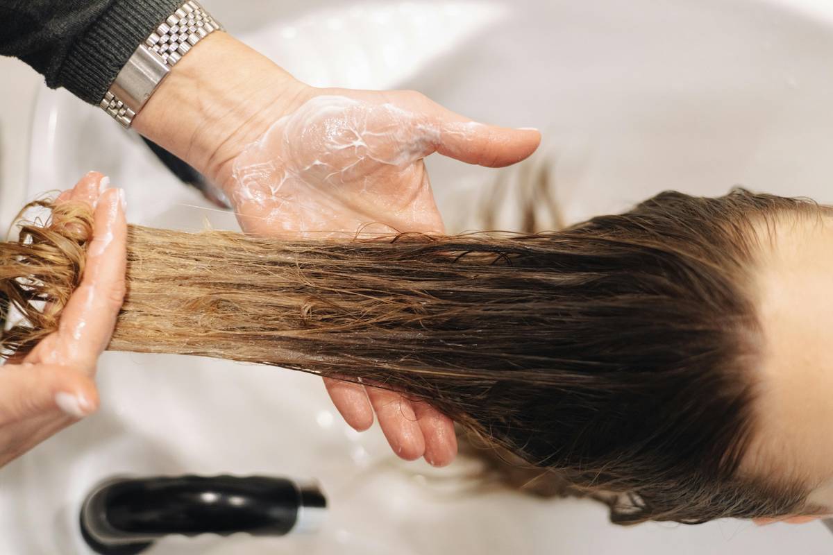 Styling Hair Mist: The Secret Weapon for Frizz-Free, Camera-Ready Hair (Without the Crunch)