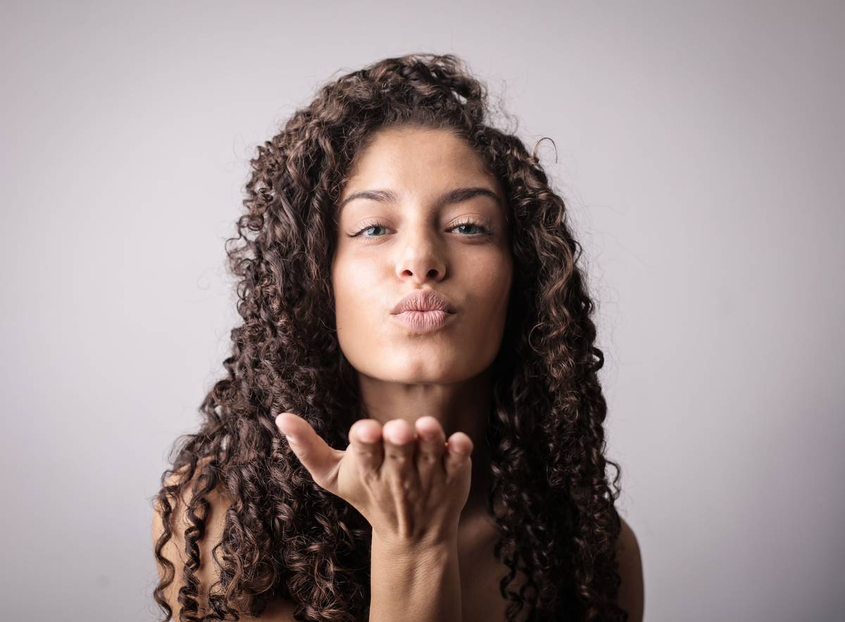 Styling Hair Tonic: Your Secret Weapon for Frizz-Free, Defined Hair Days